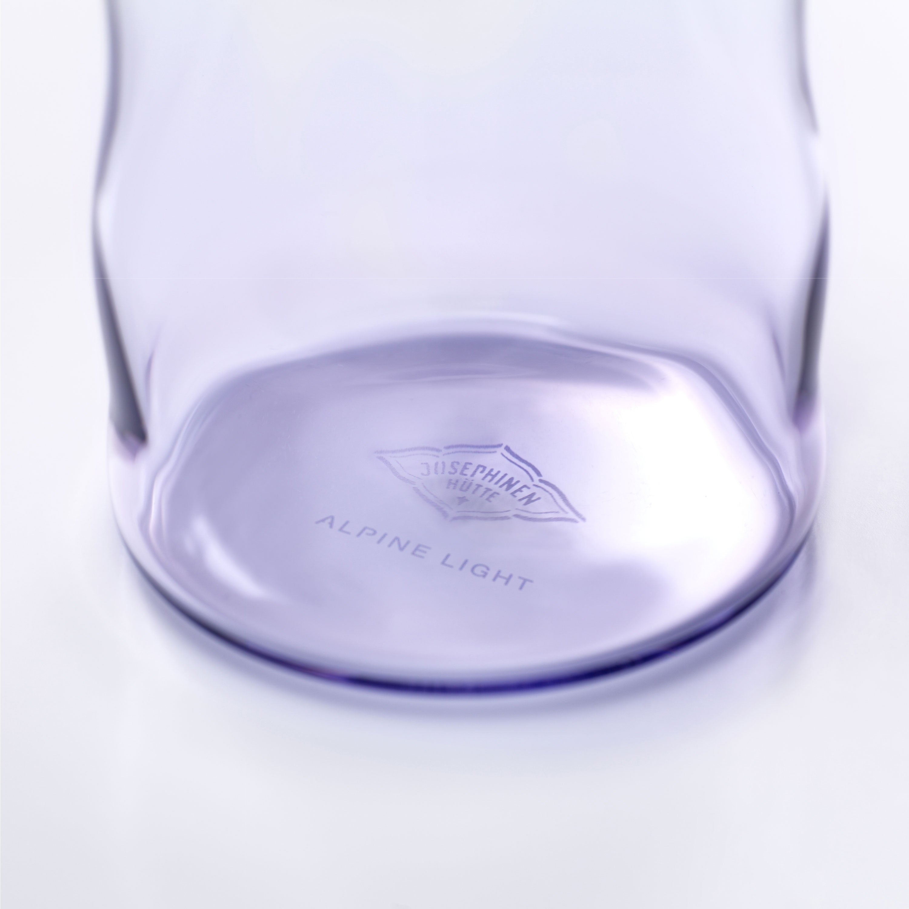Josephine N° 5 Alpine Light Limited Edition Water Glass – Detail view