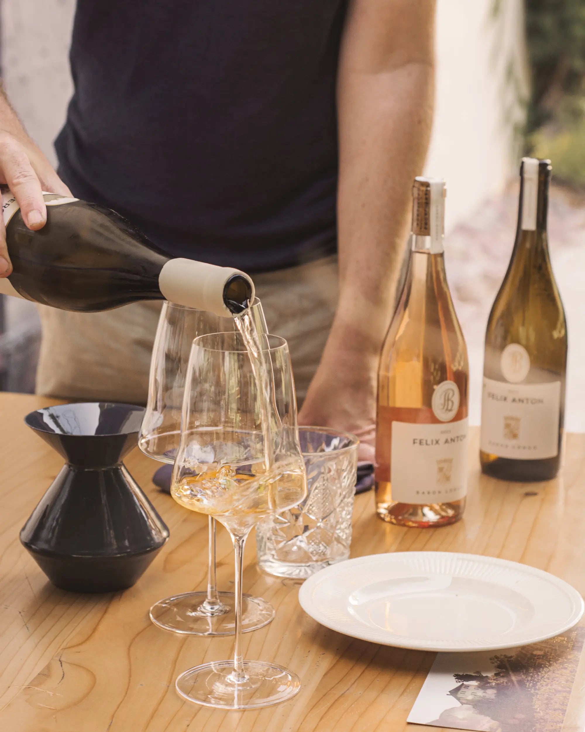 Baron Longo wines with Josephine N° 1 White Wine Glass